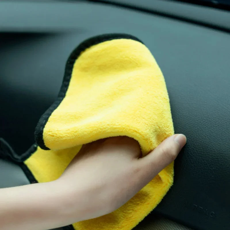 Cloths for cleaning that do not remove fibers